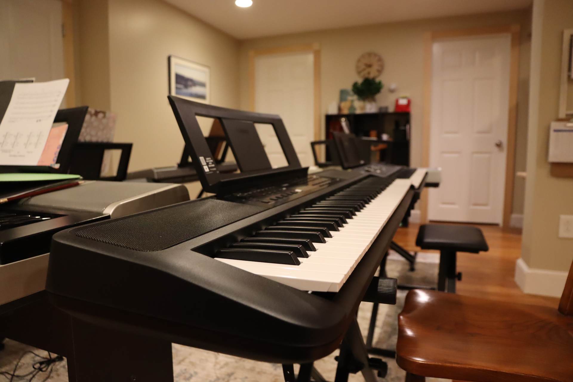 Hands at the keys during a private lesson